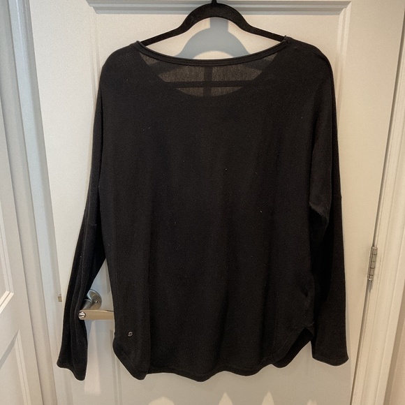 Women’s Lululemon cotton sweater - Picture 3 of 4